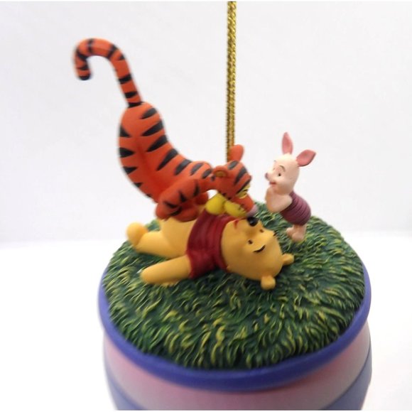 Winnie the Pooh Christmas Ornament Collector Edition - Picture 2 of 3